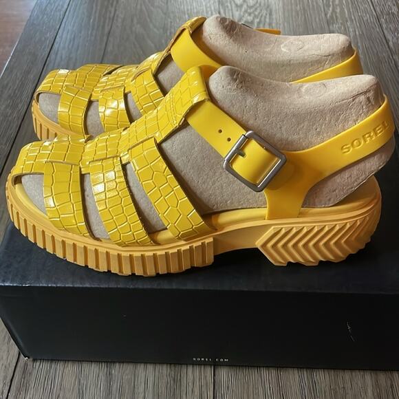 NIB Sorel Ona Streetworks Fisherman Mid women's sandal yellow size 9.5 - Picture 4 of 12